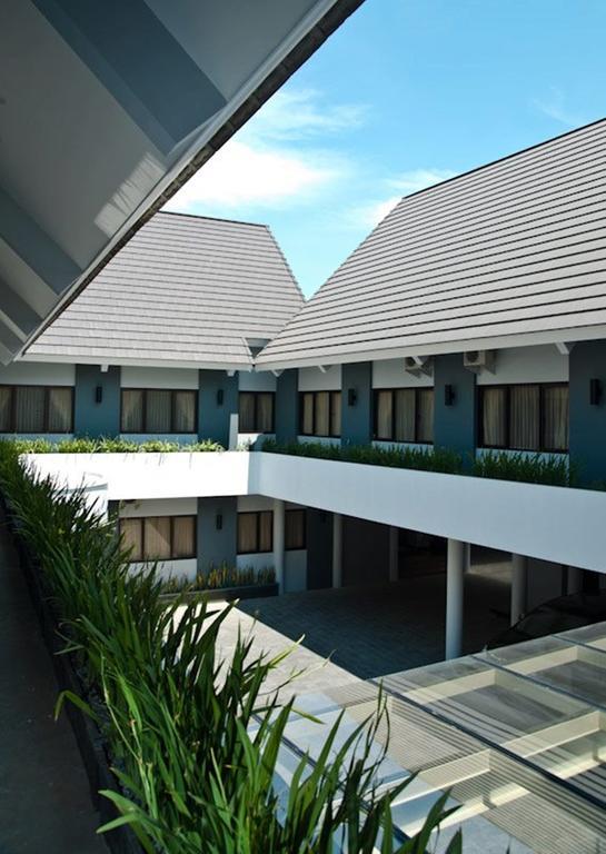 Maesa Hotel Ponorogo Exterior photo